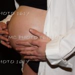 ventre de femme enceinte grossesse charente