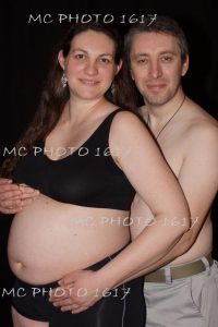 photo-grossesse-couple-denude-studio-charente